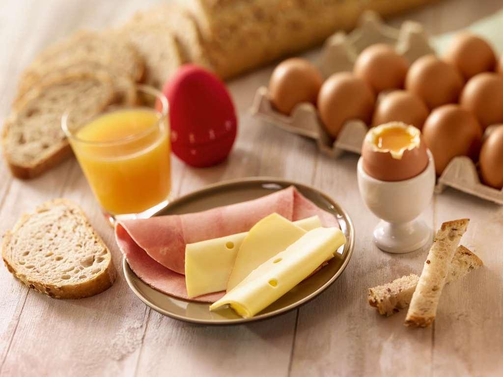 Ibis Lille Centre Grand Place Ресторант снимка